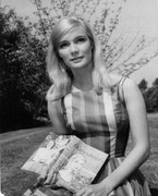Yvette-Mimieux-c99