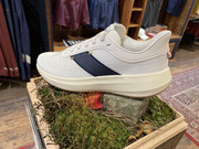 D84AB69C-0B12-4781-8766-9D449CB8A45E