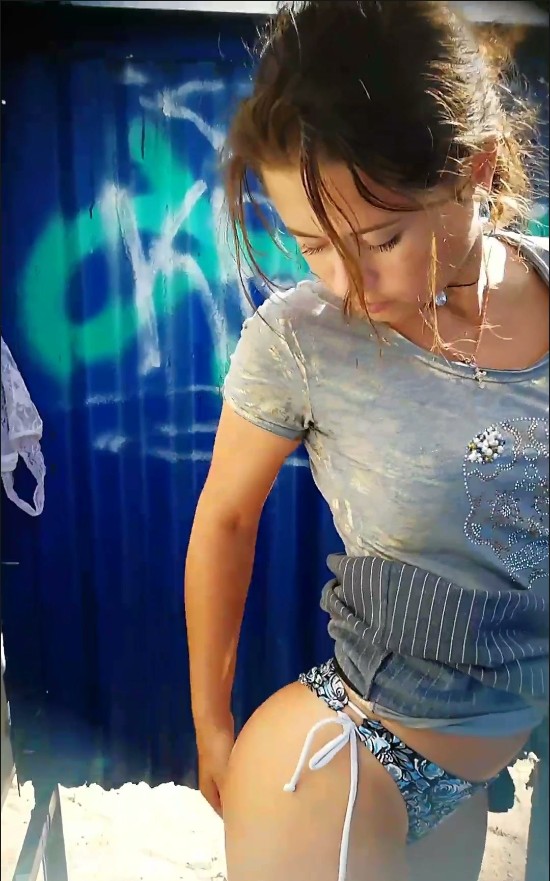 [Image: Voyeur12195113854.jpg]