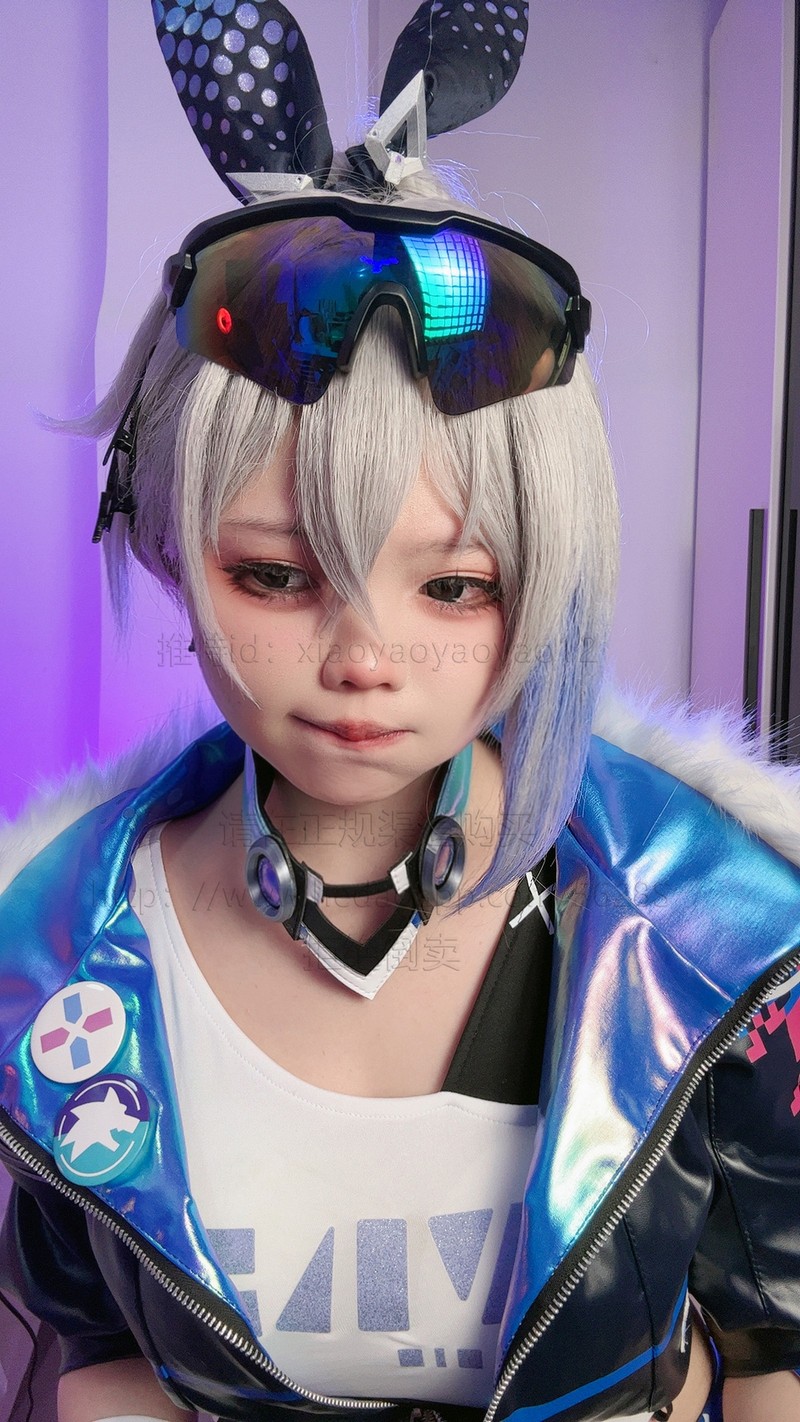 小瑶幺幺 银狼 自拍版 写真集【64P + 5V｜185MB】插图6