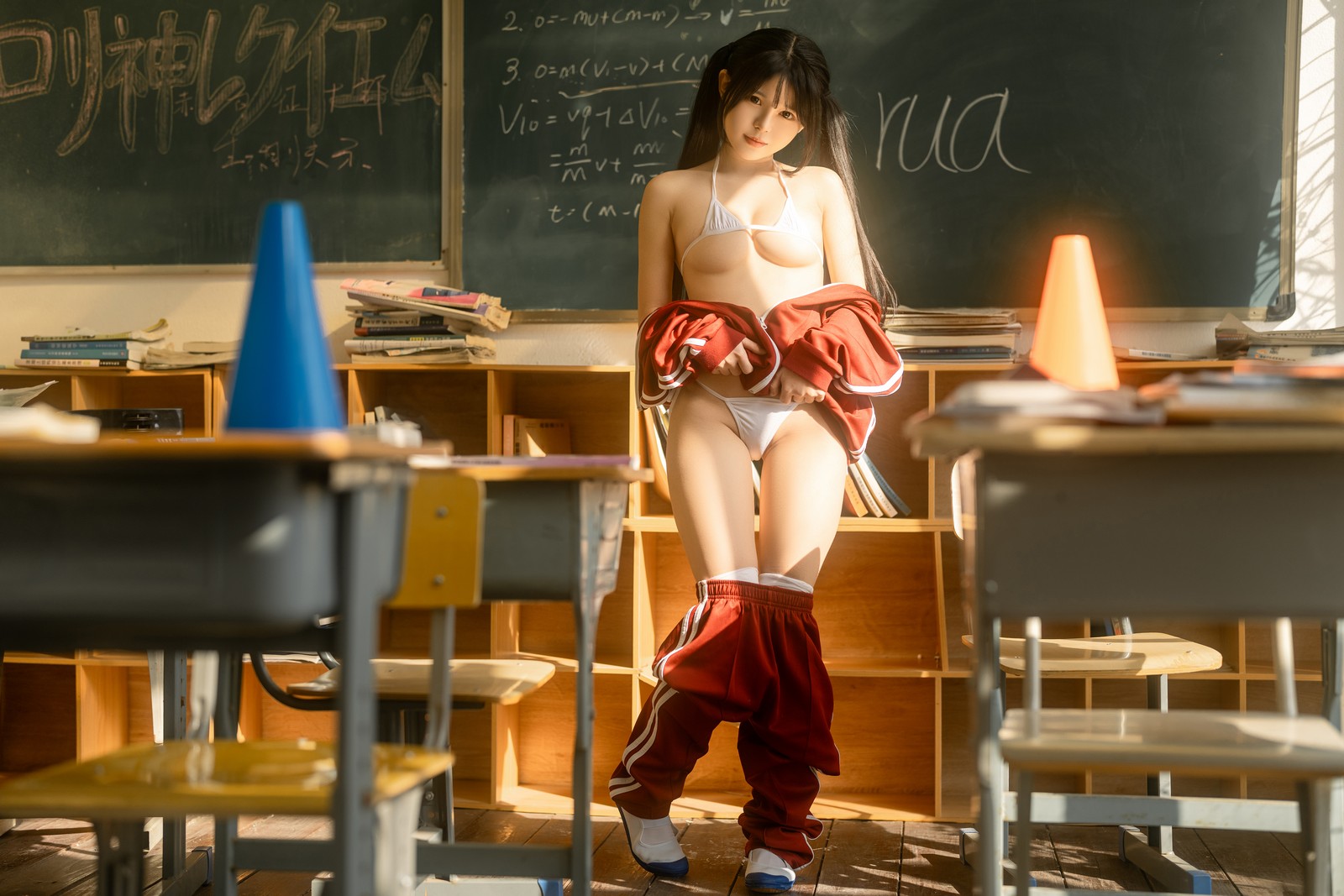 rua阮阮 课间阳光 红色校服 写真集｜青春校园风格摄影插图5