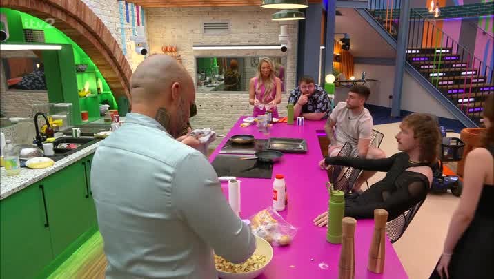 [Image: uhzv4e20ez8i.jpg]