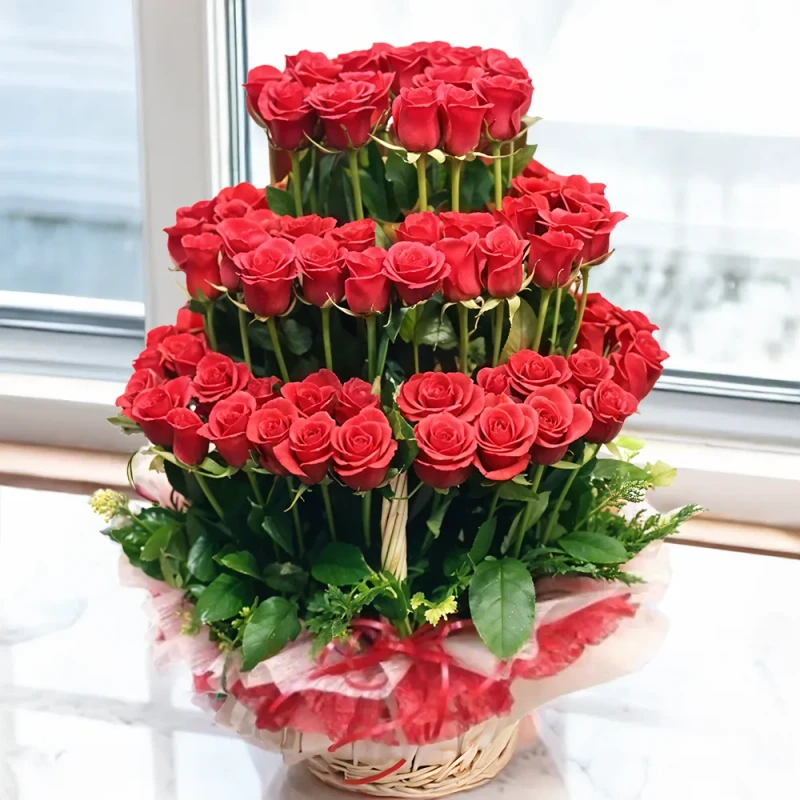 Flower Arrangment Of Red Roses  Image