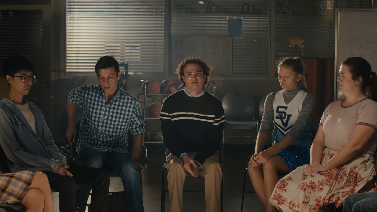 Shining Vale (2022) S01E02 Chapter Two She Comes at Night (1080p AMZN WEB-DL x265 10bit EAC3 5.1).mk