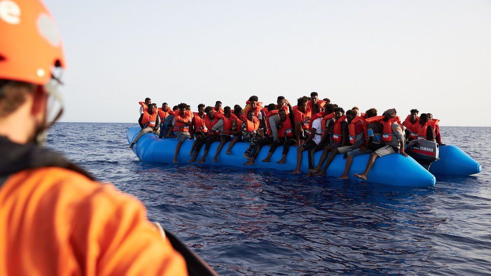 Al menos 35 presuntos muertos tras naufragio de barco frente a costa de Libia