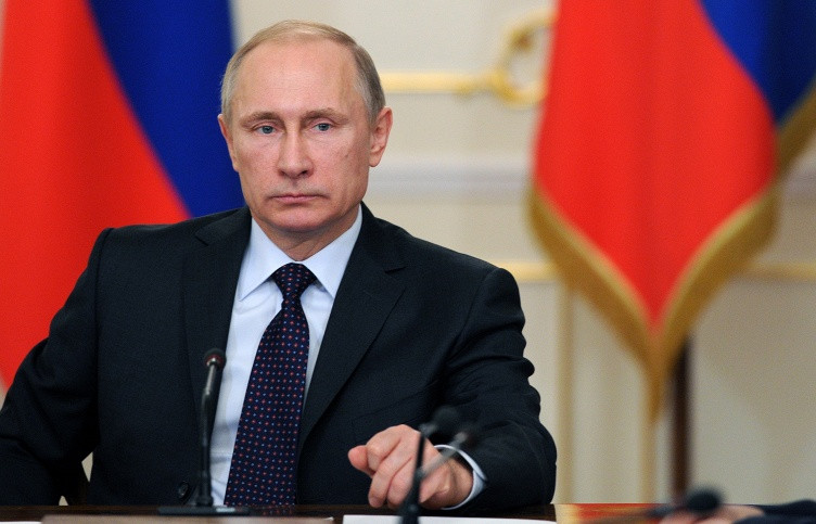 Vladimiras Putinas: 75-ieji Didžiosios Pergalės metai: bendra atsakomybė prieš istoriją ir ateitį / 75 лет Великой Победы: общая ответственность перед историей и будущим