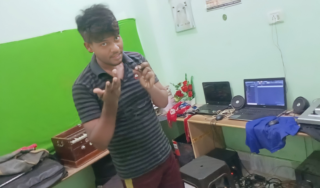 holi 2025 flp