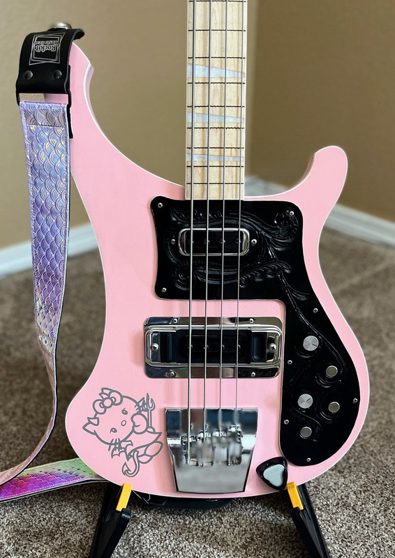 E3AAA640-1764-4D11-A096-B32B15BC6596