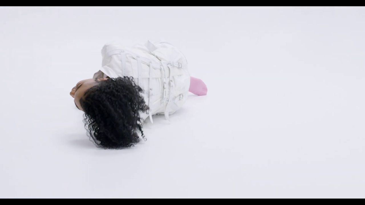 Jessenia Mills - Asylum (4)