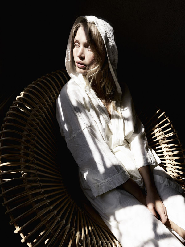 B96B411A-E9A1-4A0B-9CA0-84DCA15AD1D4