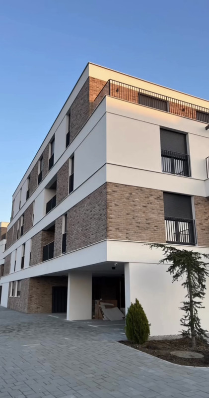 5C10D790-825C-4B2D-B7C6-F9A882D0AFD6