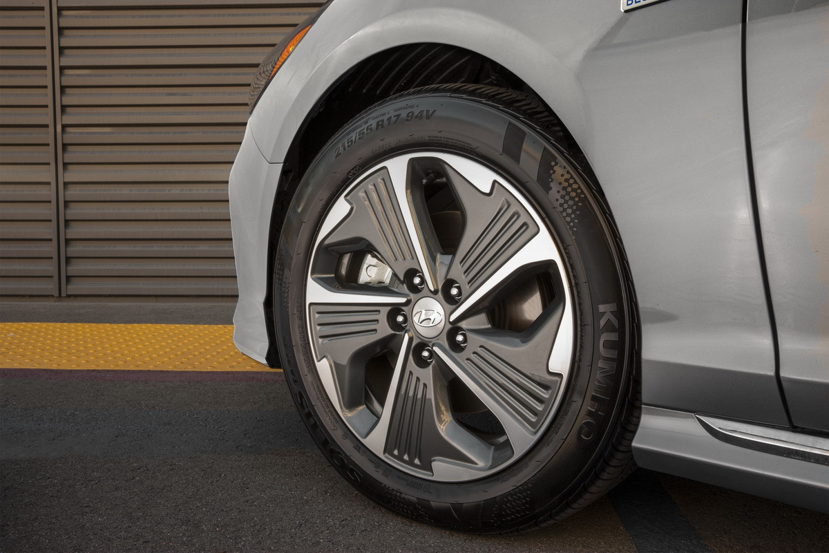 2018 Hyundai Sonata Hybrid (11)