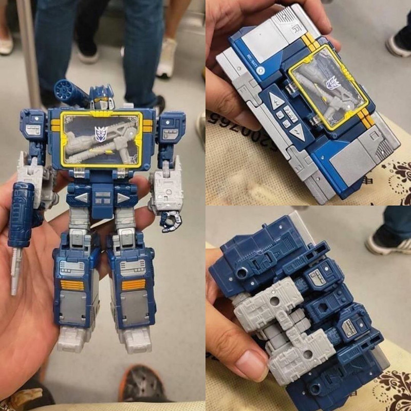 War-For-Cybertron-Netflix-Soundwave-01