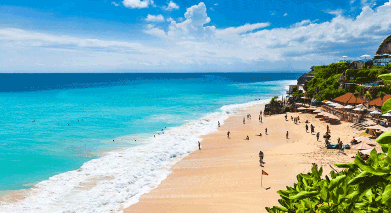 Pantai Dreamland, Wisata yang Wajib Dikunjungi di Bali