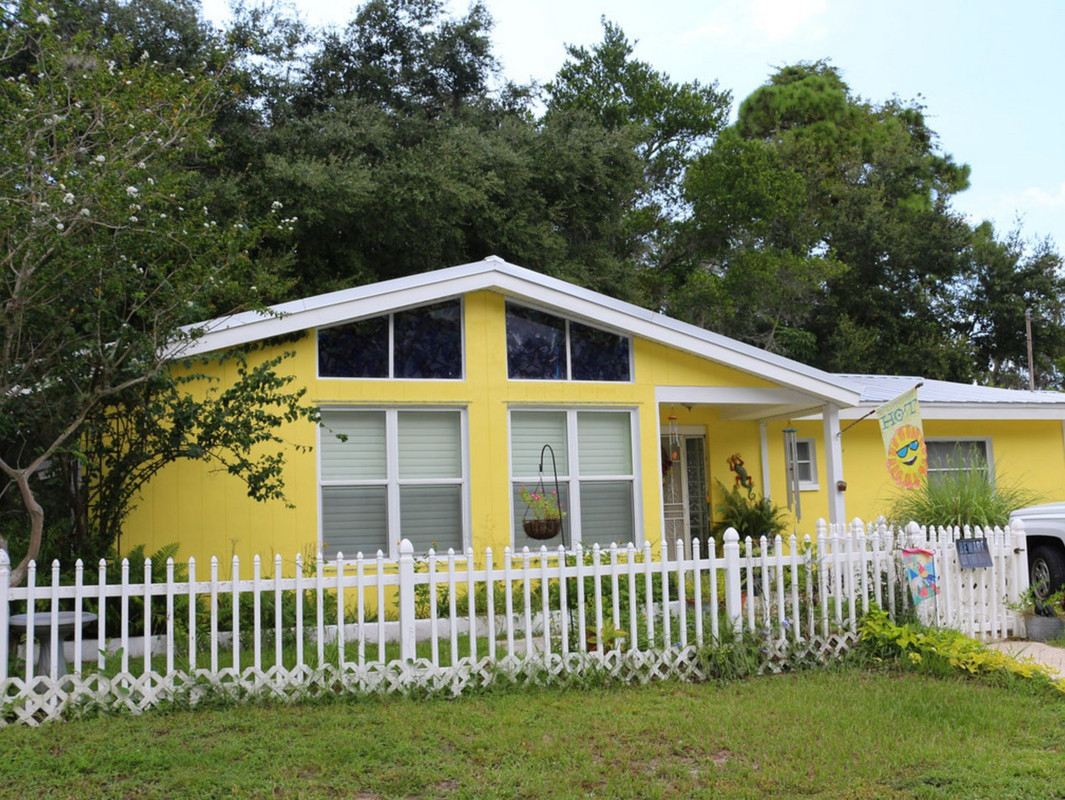 yellow-bungalow.jpg
