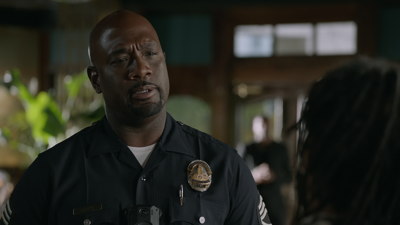 The.Rookie.S04E04.Red.Hot.1080p.10bit.AMZN.WEB-DL.DDP5.1.HEVC-Vyndros.mkv_snapshot_06.12_[2021.10.18