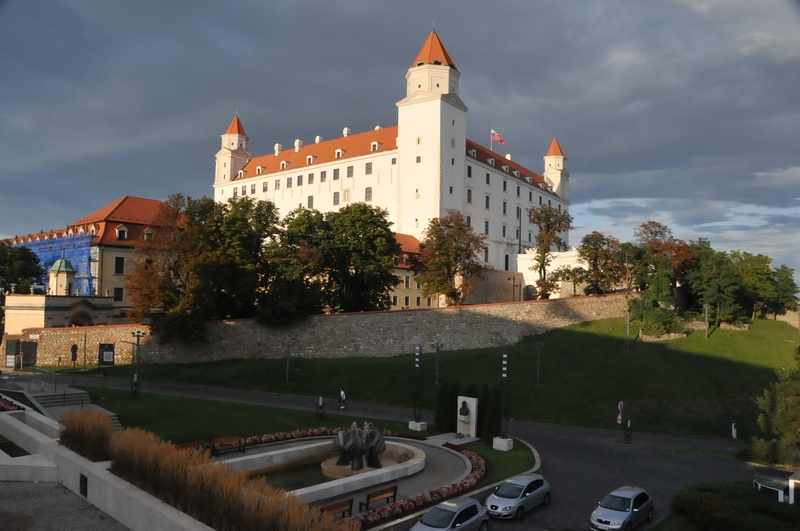 Zapostavljena prijestolnica 377-243-Bratislava-grad