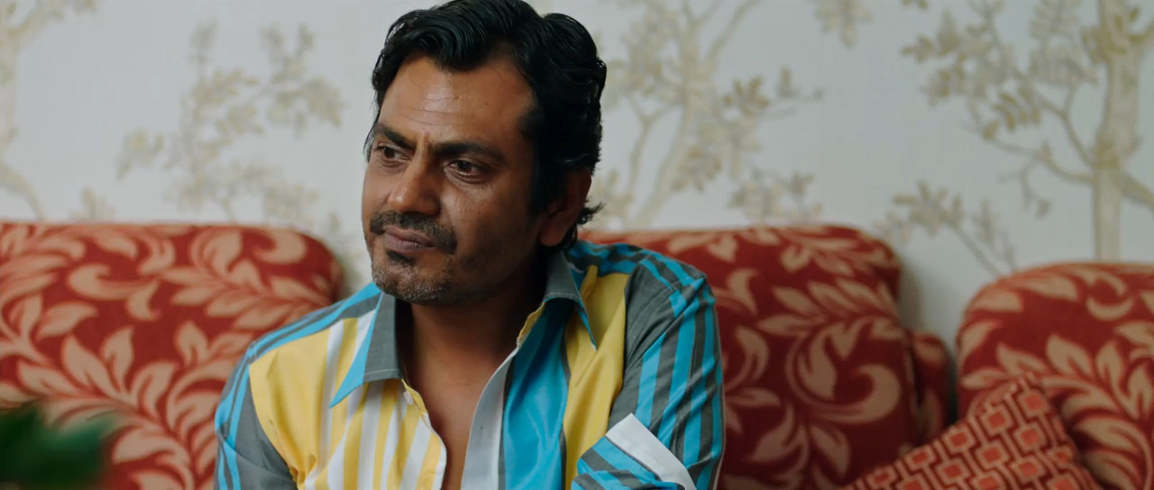 Badlapur 2015 WebRip [Hindi] 480p 720p ESub Screenshot