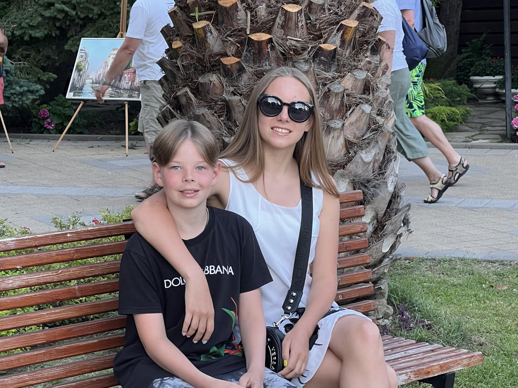 9CDF04D3-3086-4FED-BFBF-BC51F99E0BA5