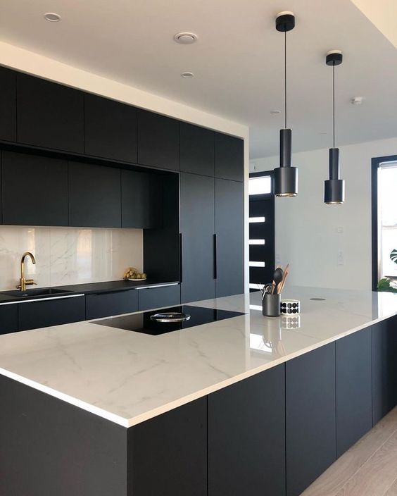 blackwhitekitchen.jpg