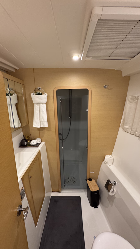 Luxury Yacht En-suite Bathroom