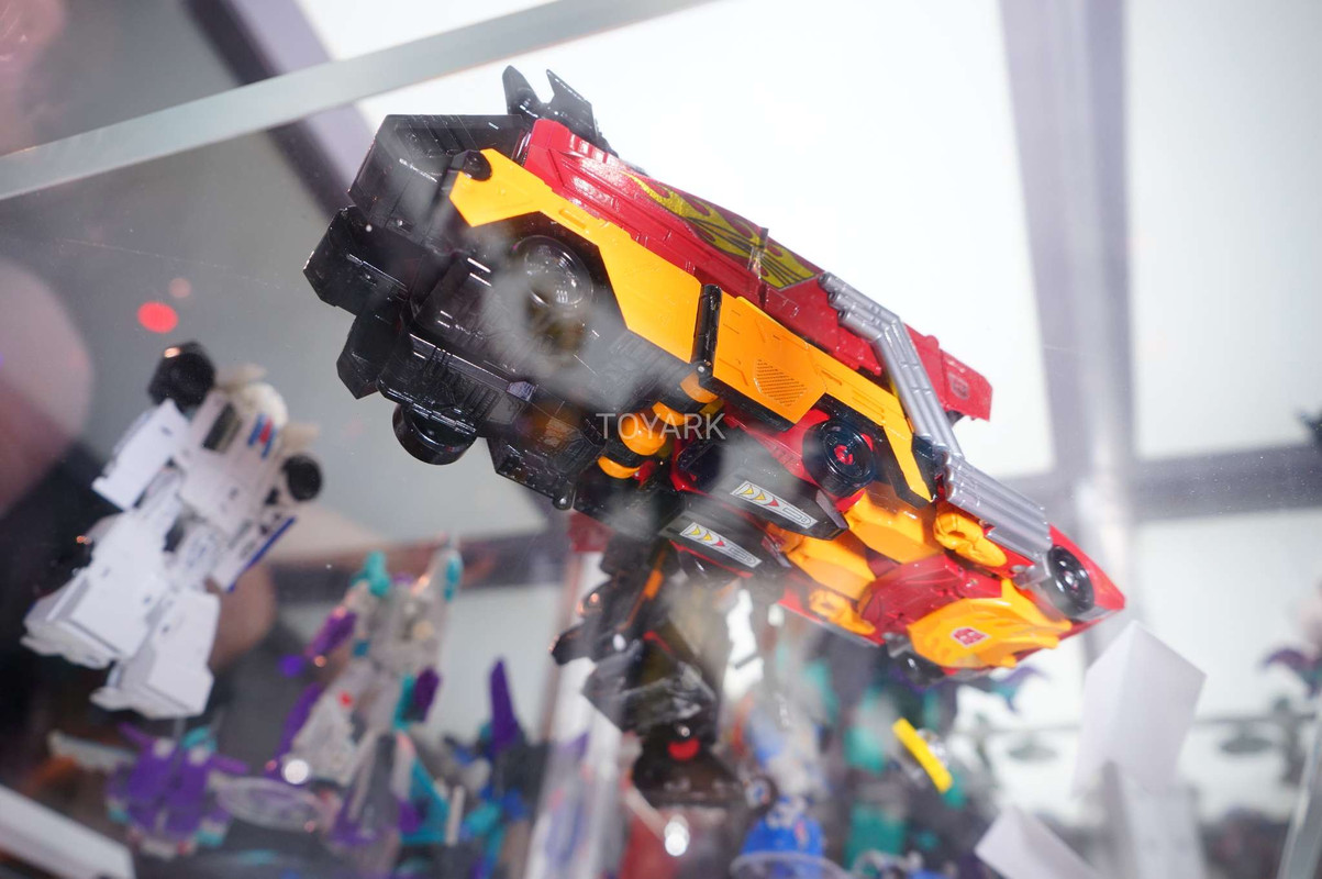 SDCC-2017-Transformers-Hasbro-Thurs-023