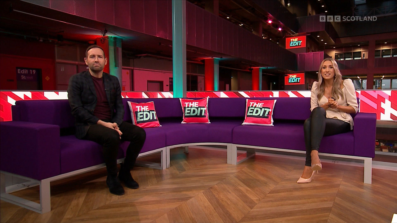 12.11 - 19.15.00 - The  Edit. Entertainment news and chat with Amy Ir....ts_snapshot_04.26.892