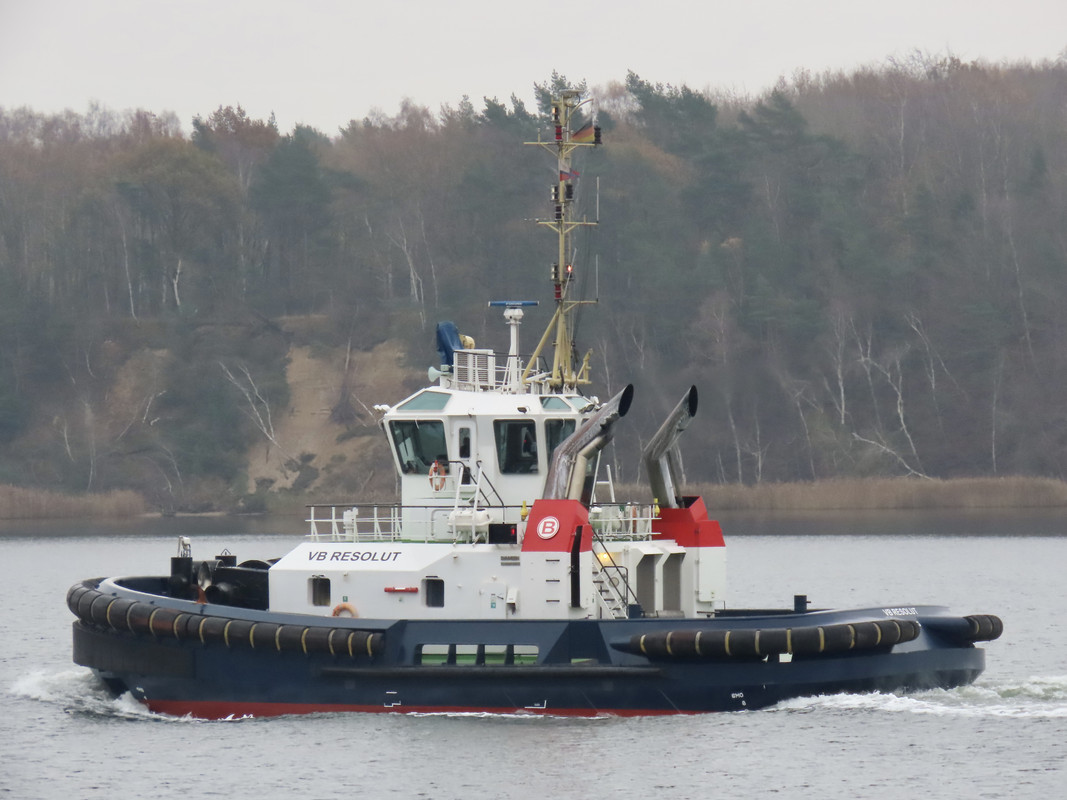 0088B480-7B00-4CF3-B836-7FF03B5EDA8C