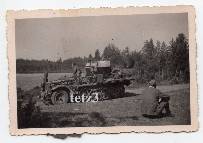 Russland SDkfz Halbkette Flak Geschütz Panzer Fl