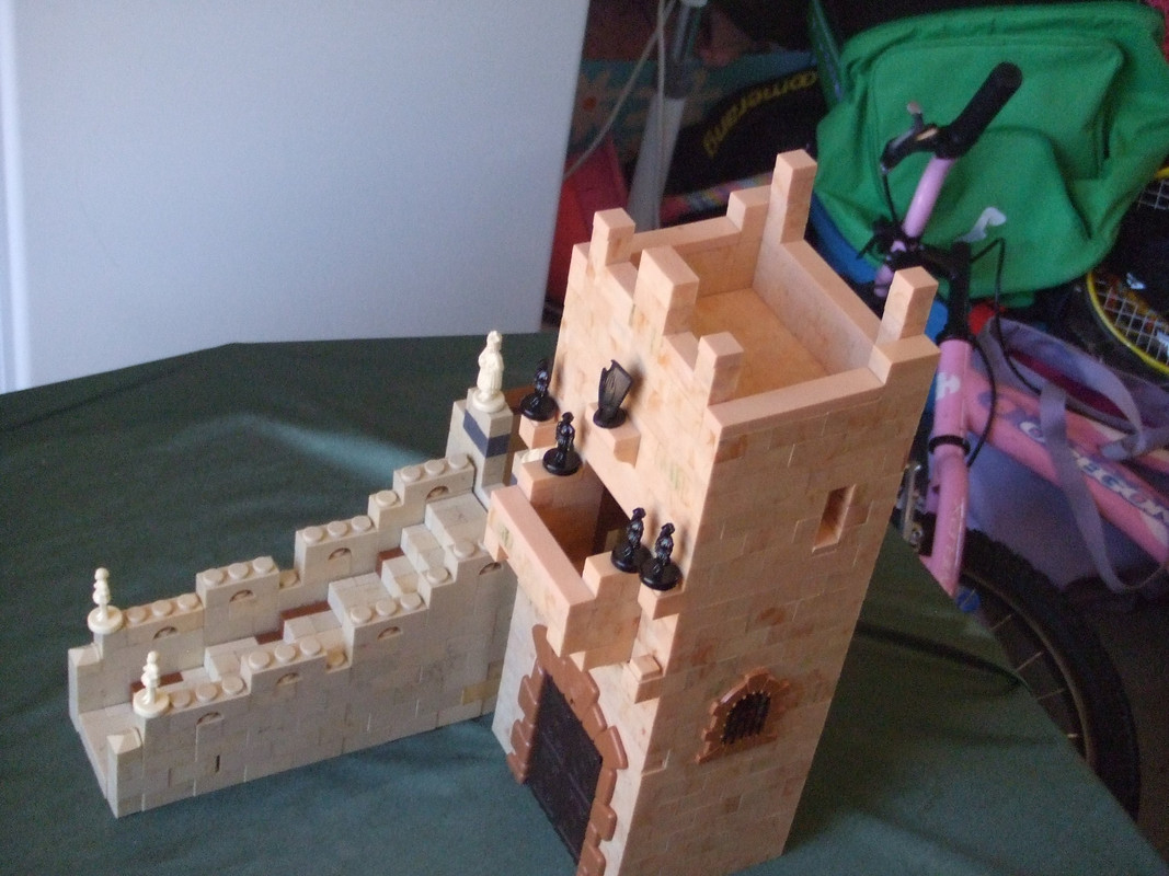 torre con escalera 018