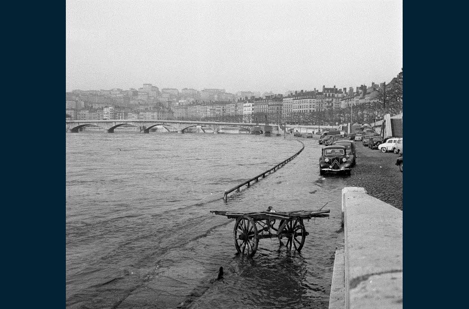 la-saone-en-crue-envahit-le-quai-de-bondy-24-jan