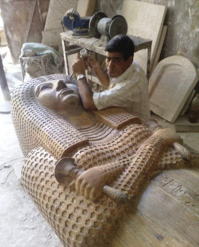 F4B806FD-A11E-4226-B12F-91E43990298D