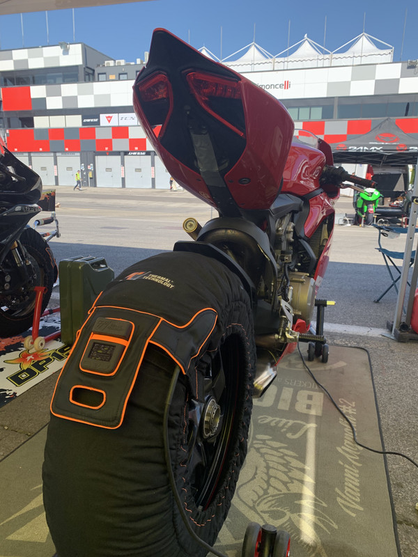 8D484C8C-9DE2-4DAE-AA8A-139FBB7626FD