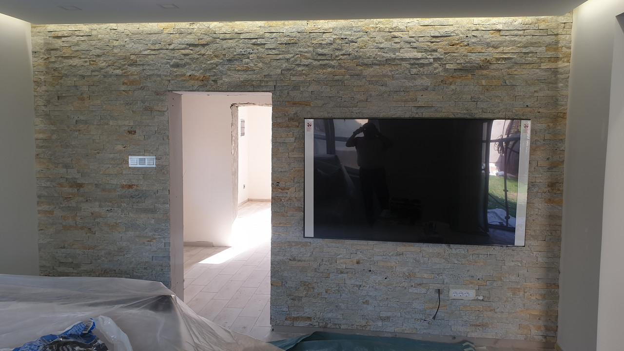 Montaža TV aparata na zid i skrivanje kablova