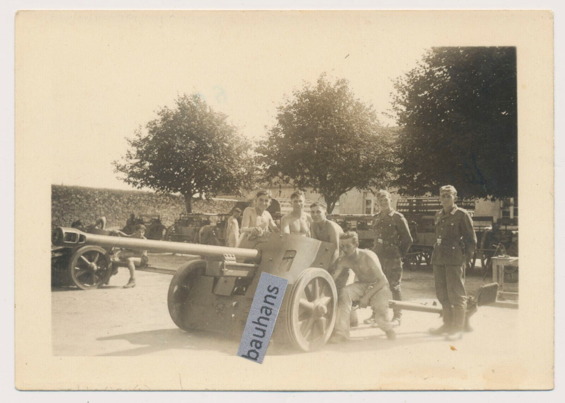 Foto Frankreich Normandie Panzerabwehrkanone (PaK 40 ) Geschütz, Soldaten
