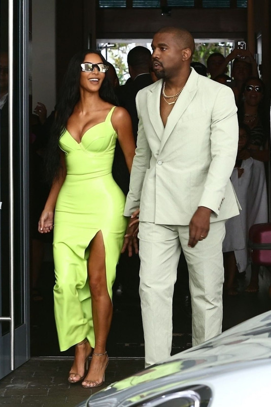 kim-kardashian-arrives-at-2-chainz-wedding-in-miami-08-18-2018-2