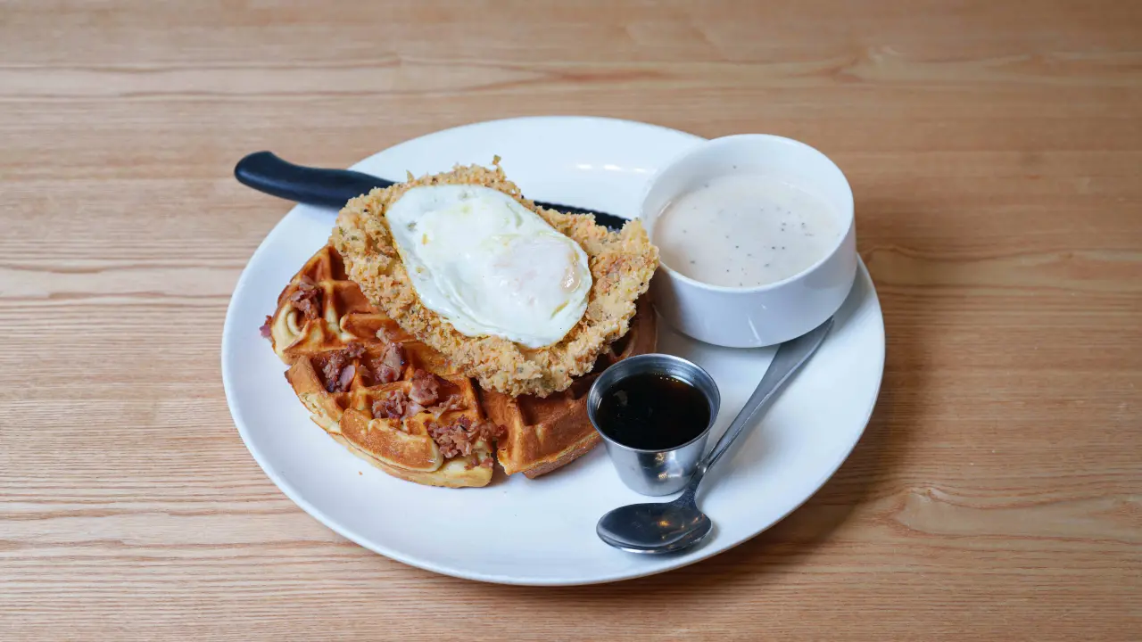 Fried Chicken & Waffle