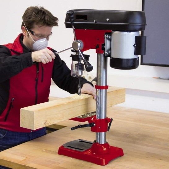 Для чего нужен сверлильный станок: виды, устройство и назначение фото