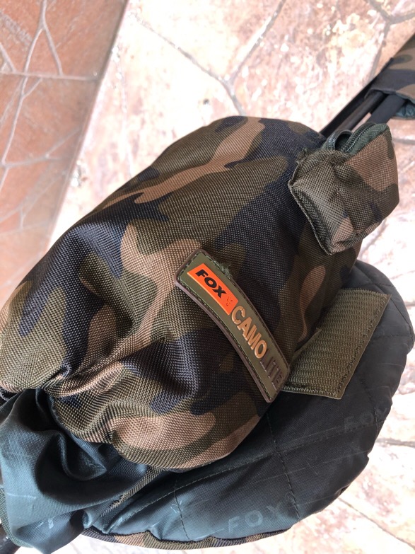 FF599C60-1833-49DB-8018-105A0E1BF1DB