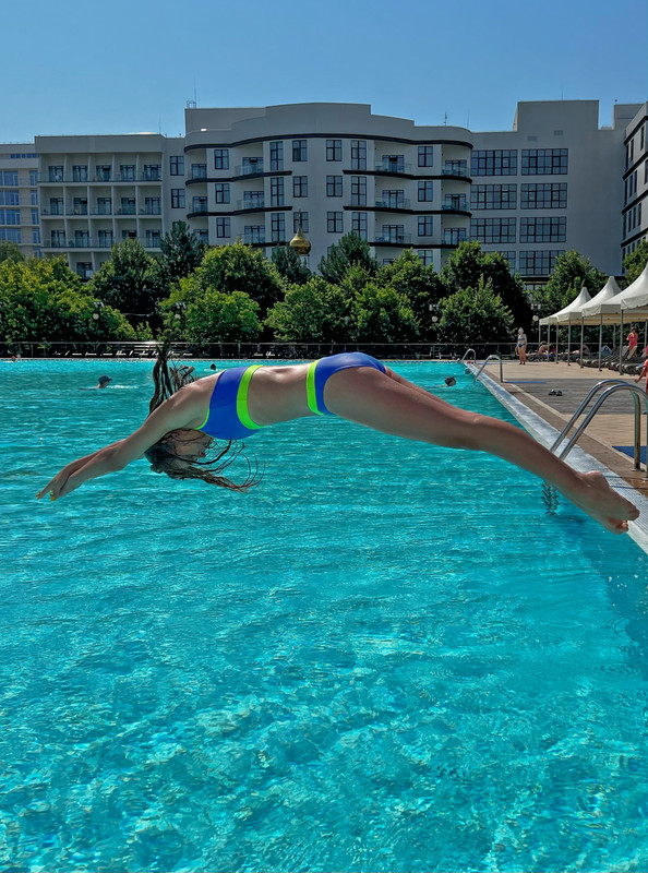 F4AD3D9D-0694-4BC9-80BD-F04D9F880B5E