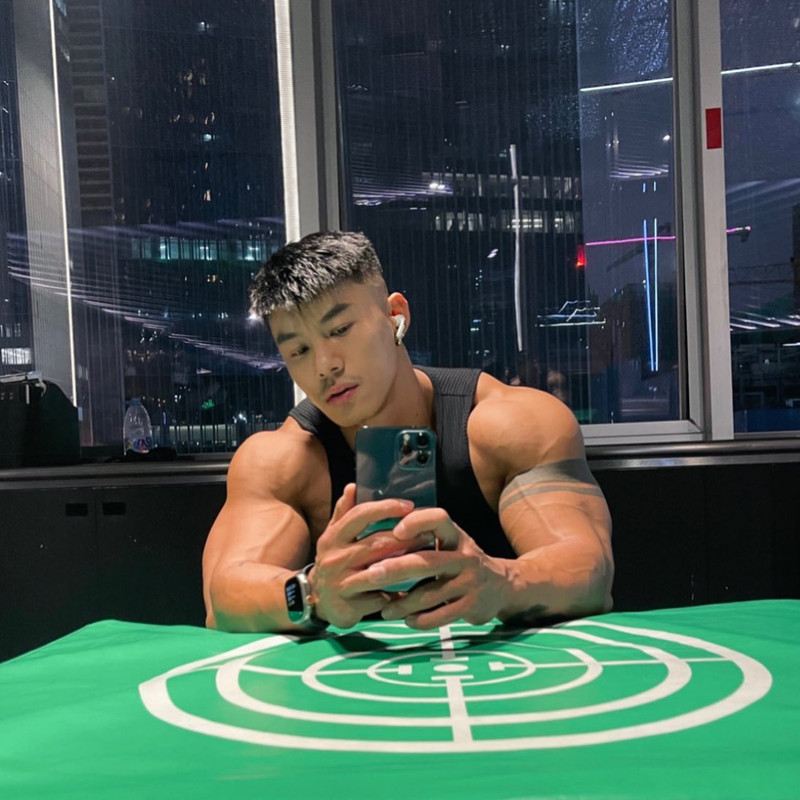 Photo by E  V  Λ  Ν on December 09, 2022.