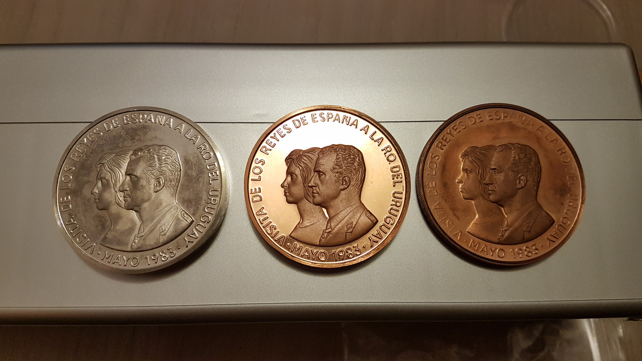 Uruguay •1983• 2000 Nuevos Pesos - Visita Reyes de España •Ensayo en plata Piedfort• 20210907-193057