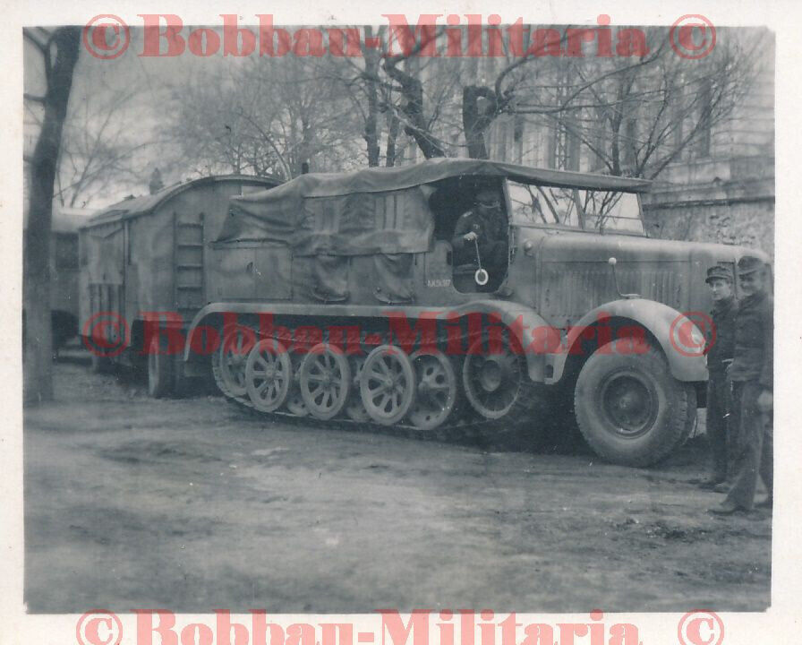 Foto Wehrmacht SdKfz 6 Zugkraftwagen  Anhänger mit super Tarnanstrich camo