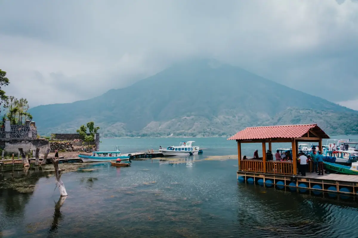 san-pedro-volcano-santiago-atitlan Сантьяго-Атитлан – колоритный городок у озера Атитлан