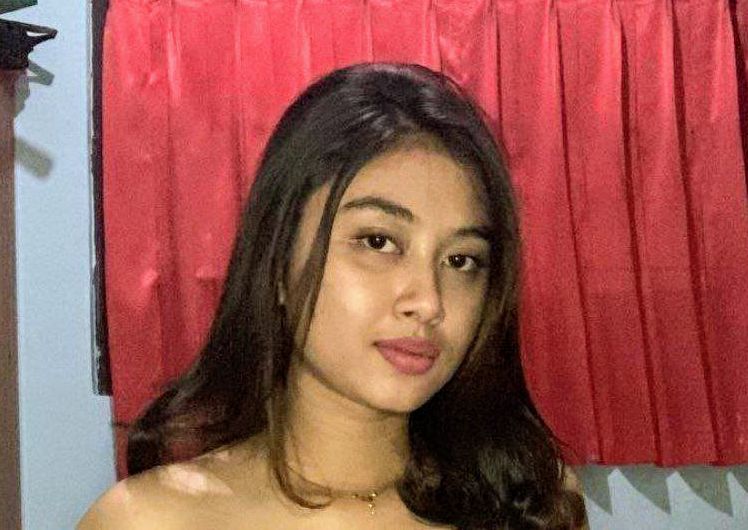 Hot indian girl recording nude video herself for bf exclusive