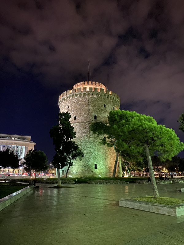 6DB6BAA4-8AAA-4085-9C08-5A1870C66526