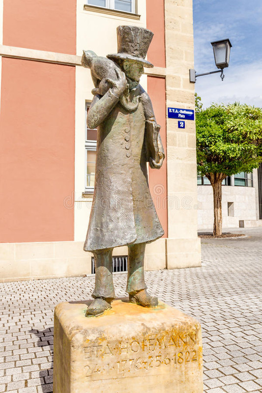 bamberg-alemania-escritor-rom-ntico-ernst-theodor-amadeus-hoffmann-del-monumento-60771980