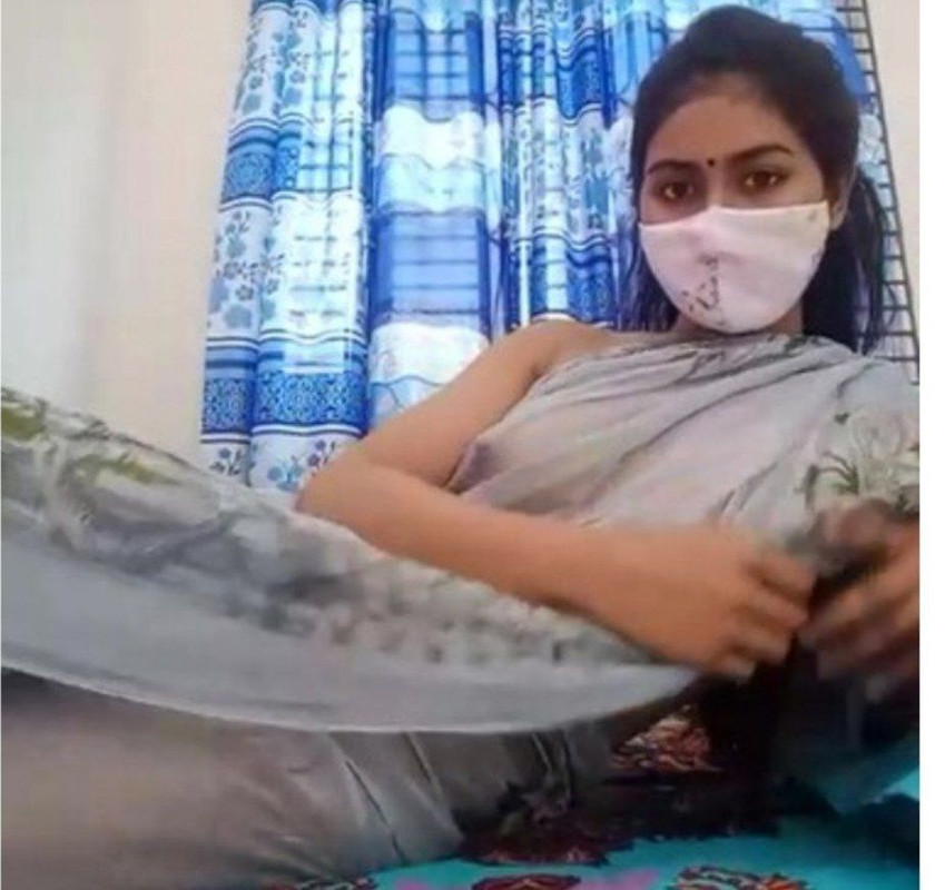 Dipa Rani fingering and showing her boob on streap chat live