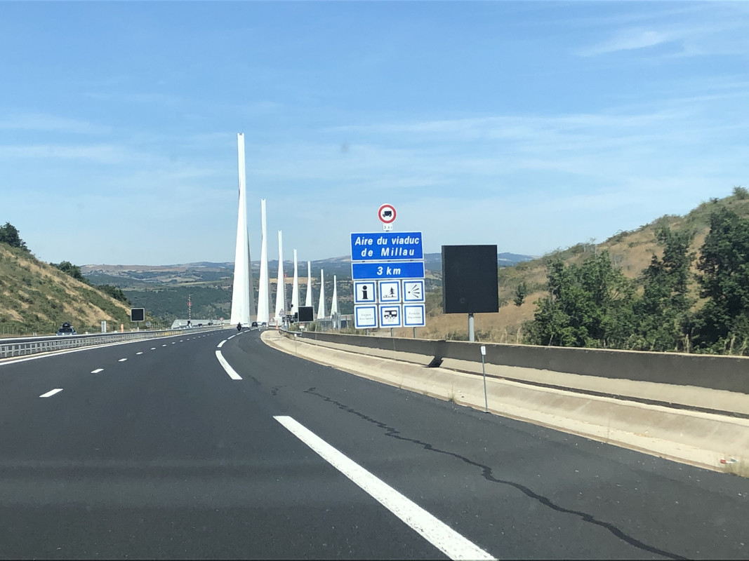 4FDDB985-EC85-4AE9-8CAF-CAAFC1321988