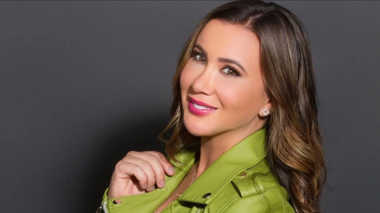 Mariazel presume su pancita de embarazo tras anunciar la noticia